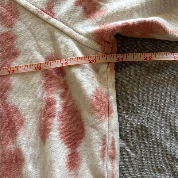 Loft Tie-Dye Lounge Set - Pink and White - Picture 14 of 14